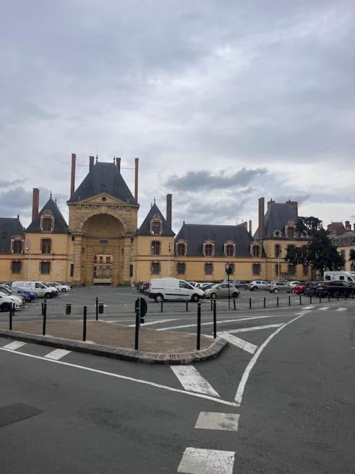Fontainebleau Hypercentre Place D'Armes 2 Chambres المظهر الخارجي الصورة